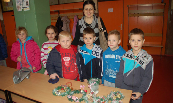karacsonyi_vasar_volt_a_zmaj_iskolaban_670x400_kepek_